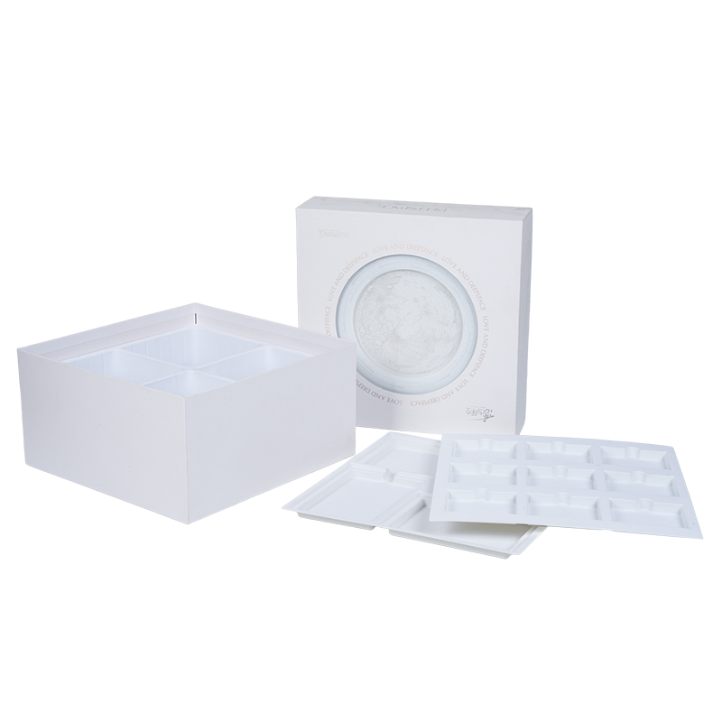 Kotak musik berputar berbentuk buku keras bertema liburan